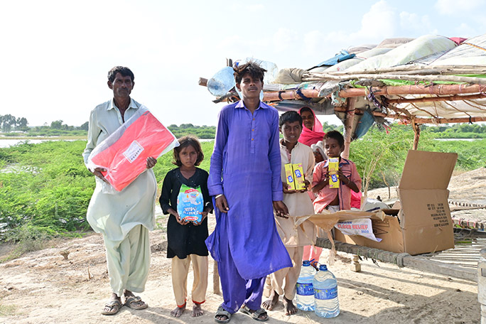 Emergency food aid for flood-hit families