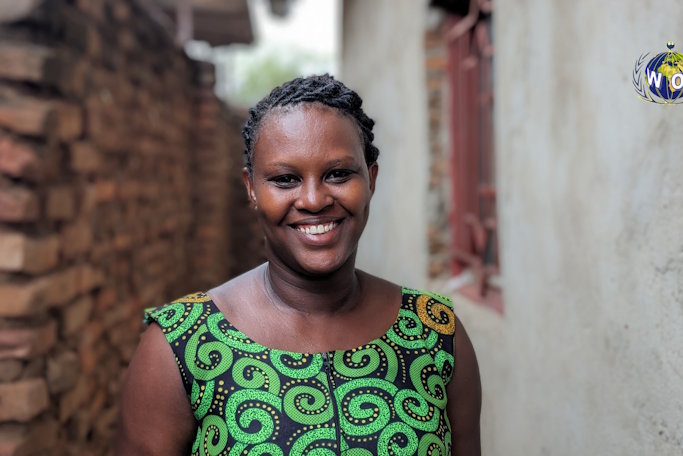 Mosquito net lets children sleep in peace