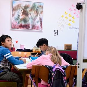 A year of education (EO4)